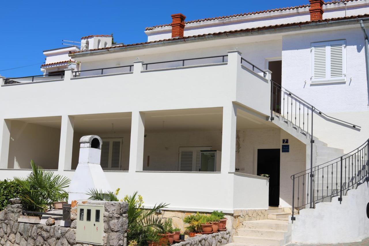 Apartment Katarina Malinska Ngoại thất bức ảnh